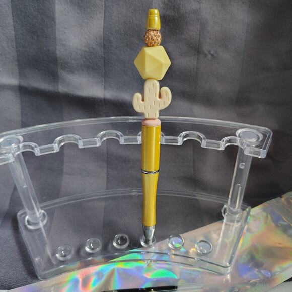 Pen - Picture 2 of 2